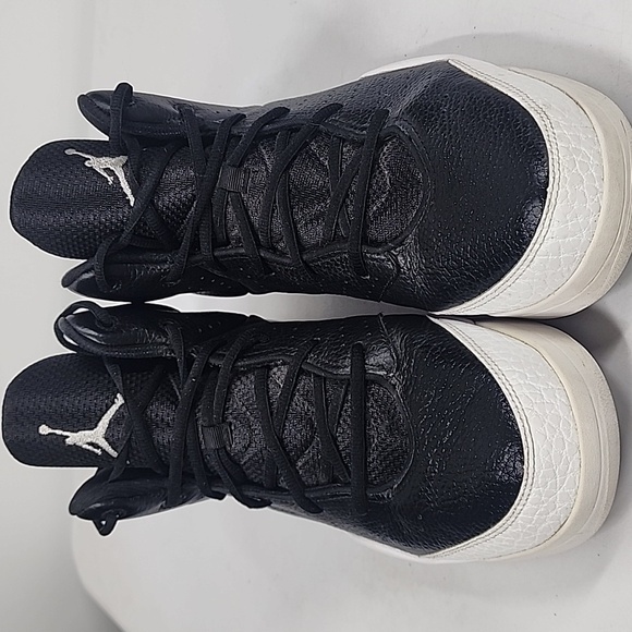 Jordan Flight Tradition Black and White Men's Sneakers 13 - Picture 4 of 7